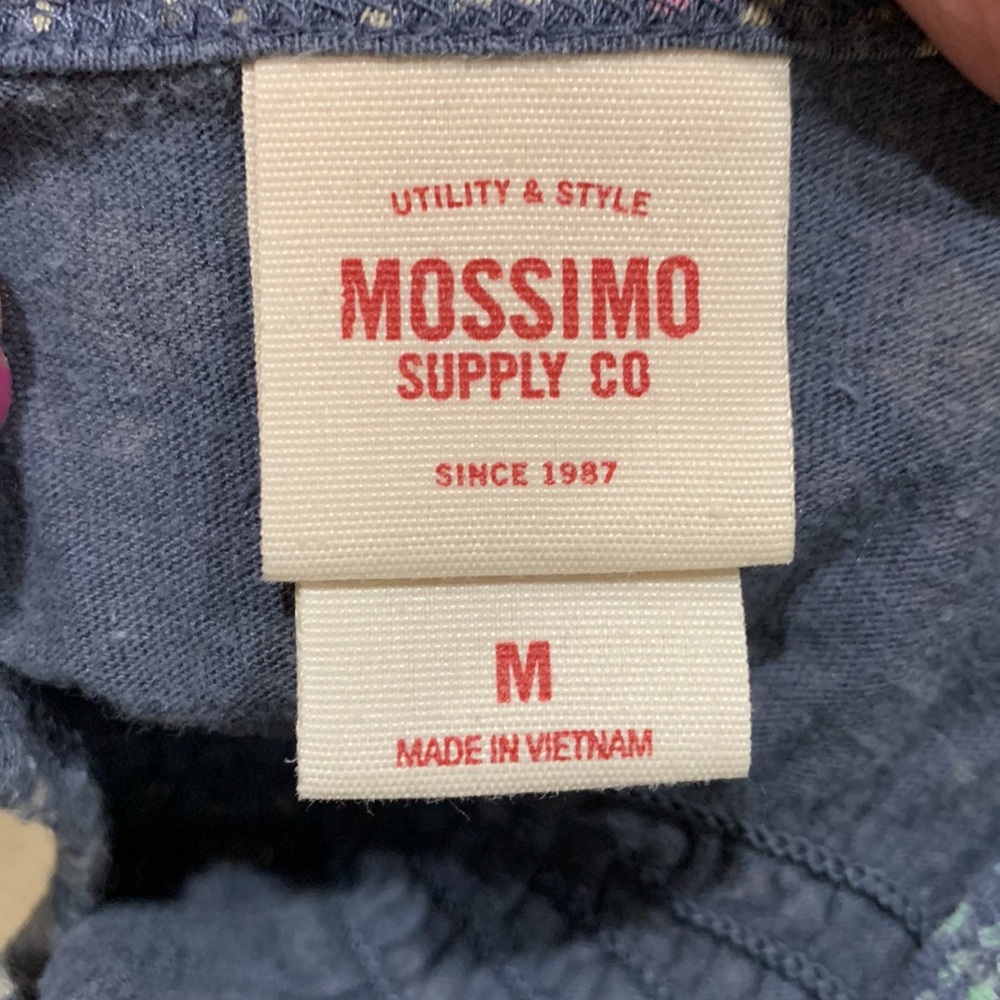 Mossimo top - Picture 6 of 8